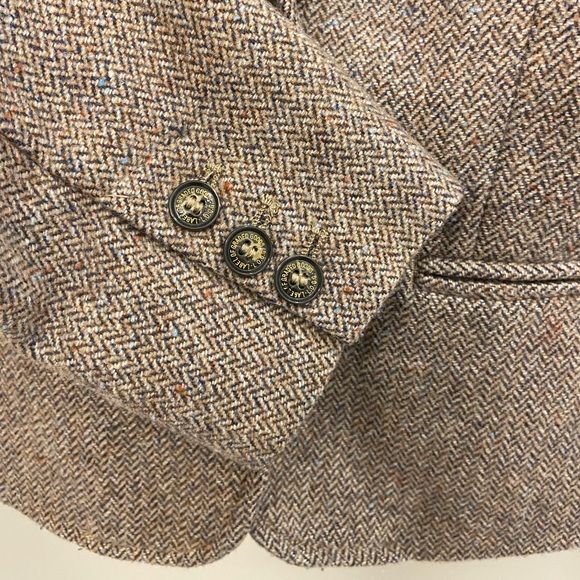 Tweed Ladies Suite Jacket - Picture 3 of 6